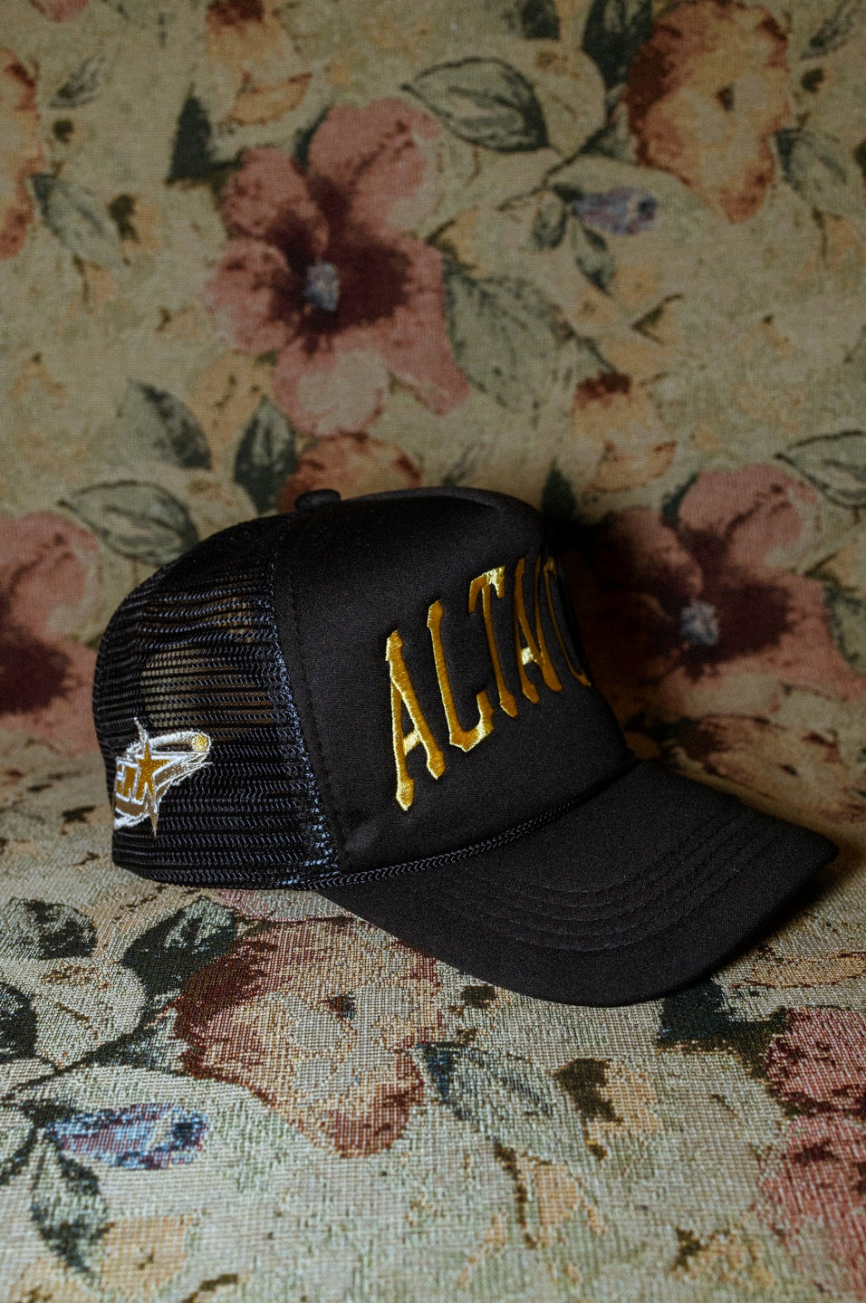 ALTAVIDA TRUCKER HAT